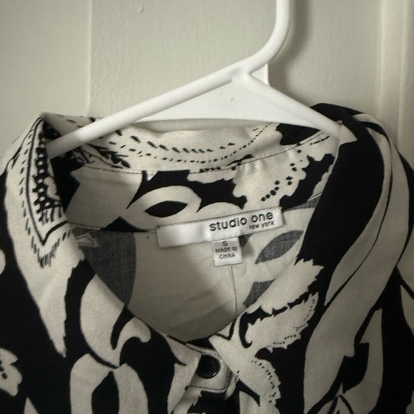 Studio One Black and Cream Maxi Dress - Picture 3 of 4